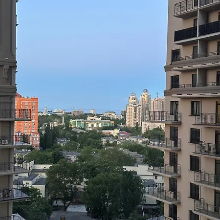 посуточно г в приморском районе жк акрополь 5-я станция большого фонтана, фонтанская дорога Apartment Odesa
